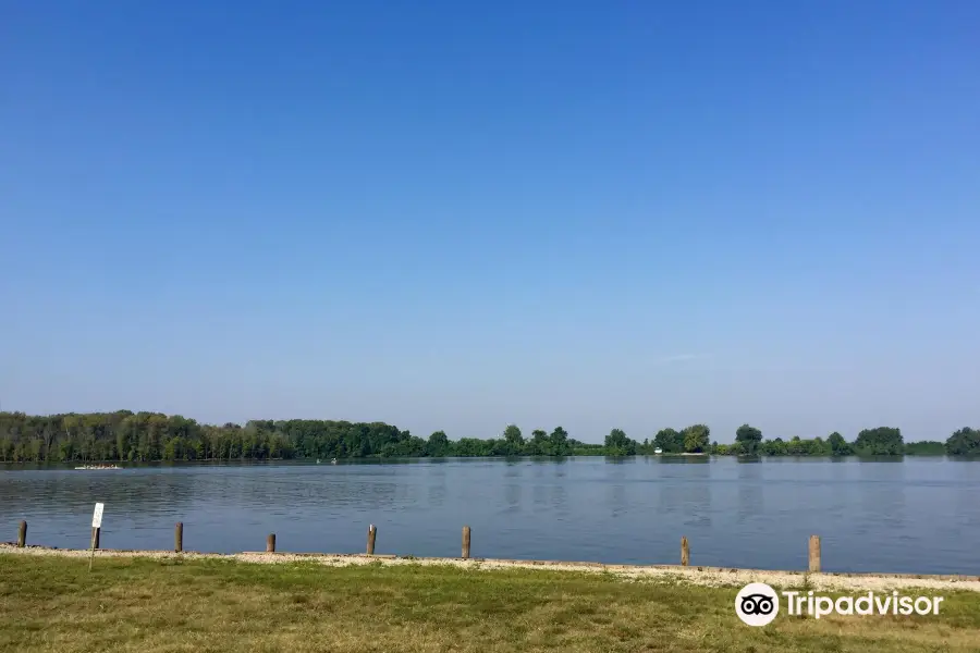 Creve Coeur Lake Memorial Park