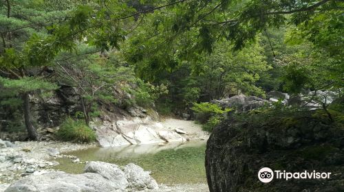 Sinbulsan Falls Recreational Forest