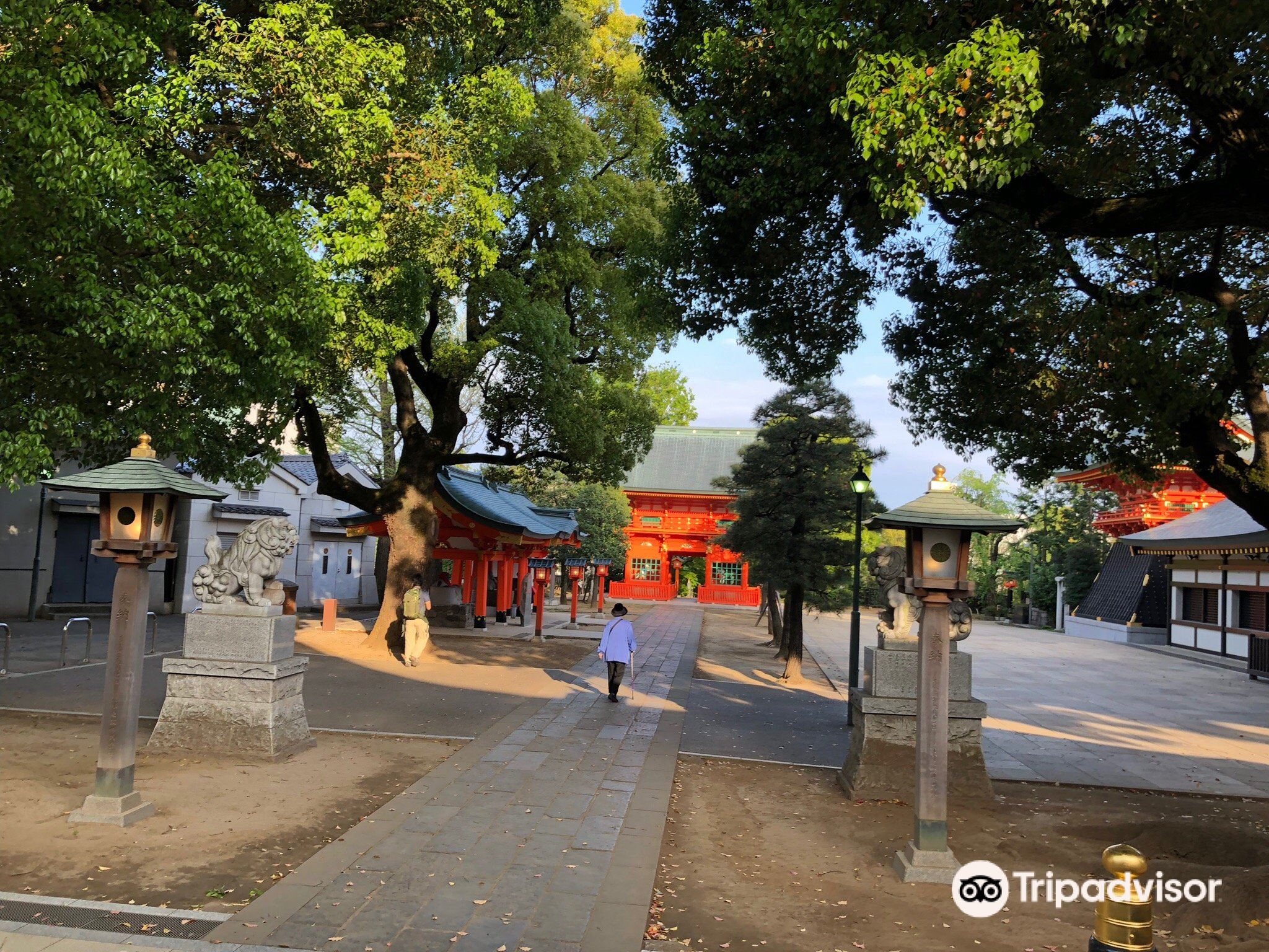Hotels near Ana-hachimangu Shrine