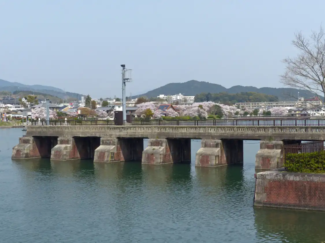 瀬田川洗堰（南郷洗堰）附近的飯店