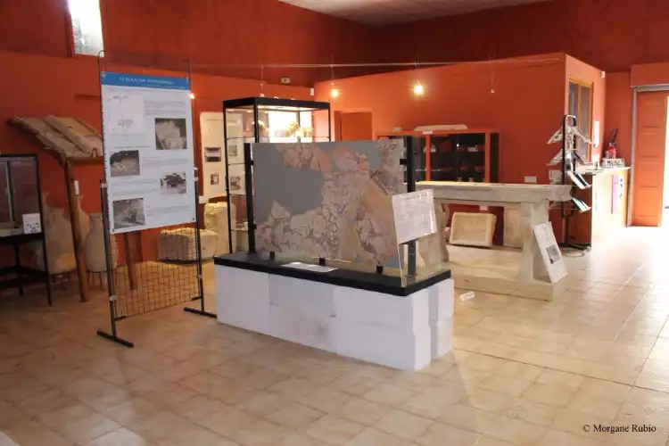 Hotel dekat Archaeological Museum Paul Soyris