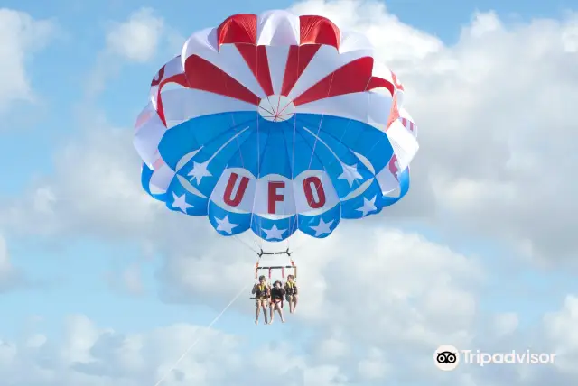 Parasailing in Hawaii