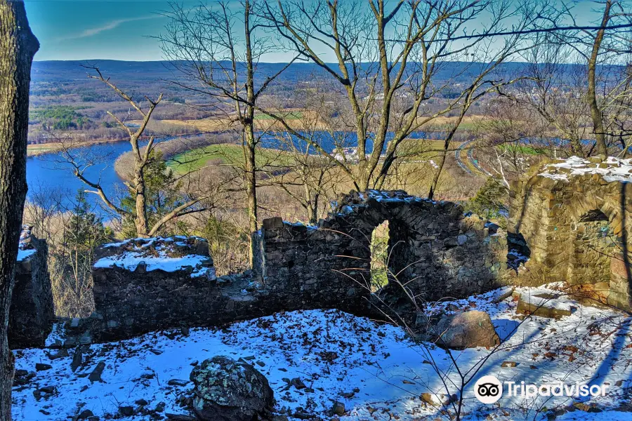 Mount Tom State Reservation