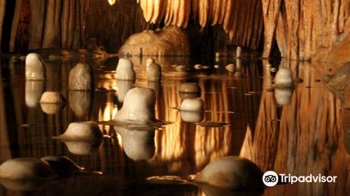 Onondaga Cave