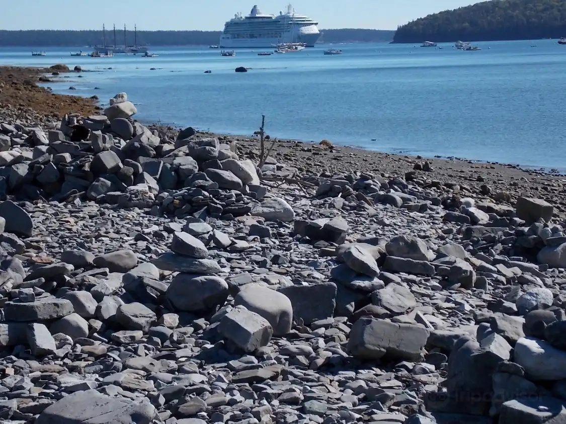 Hotels near Land Bridge to Bar Island