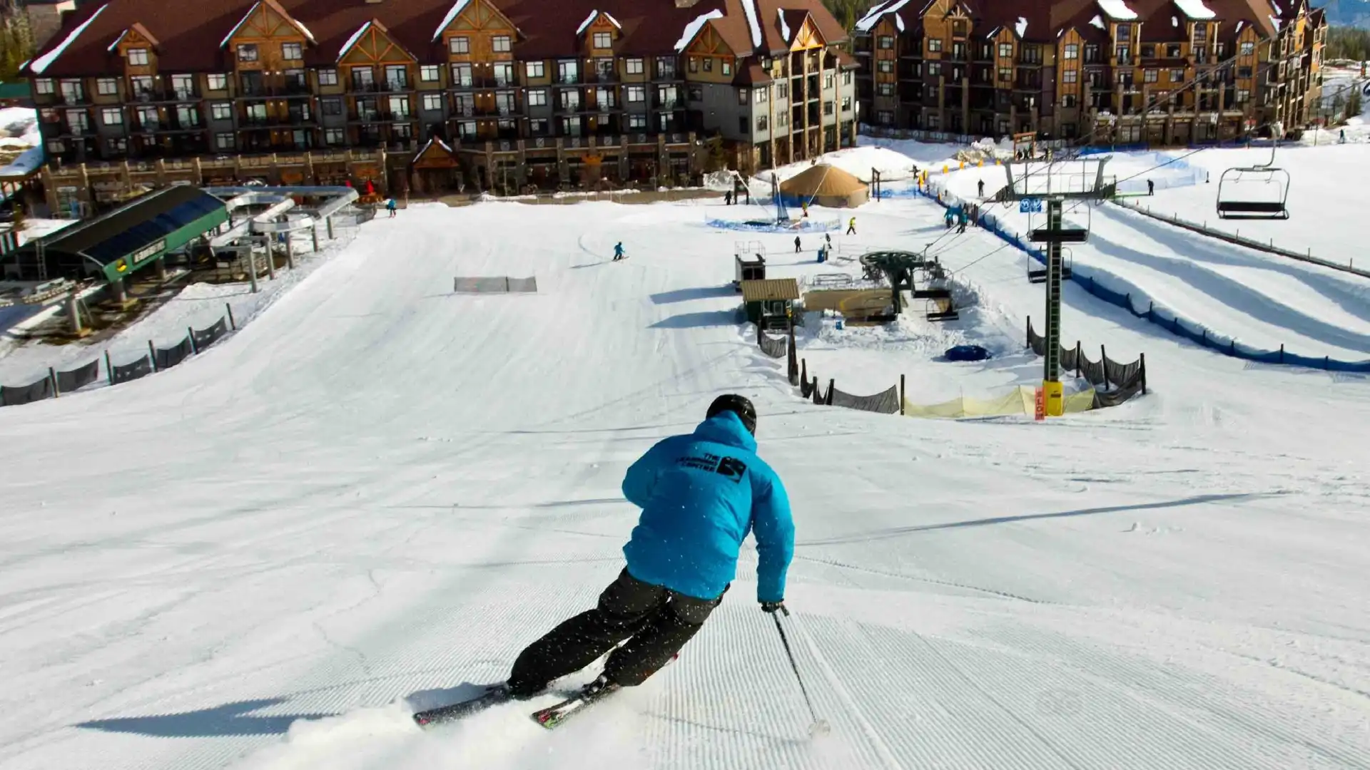 Hotels near Kicking Horse Mountain Resort