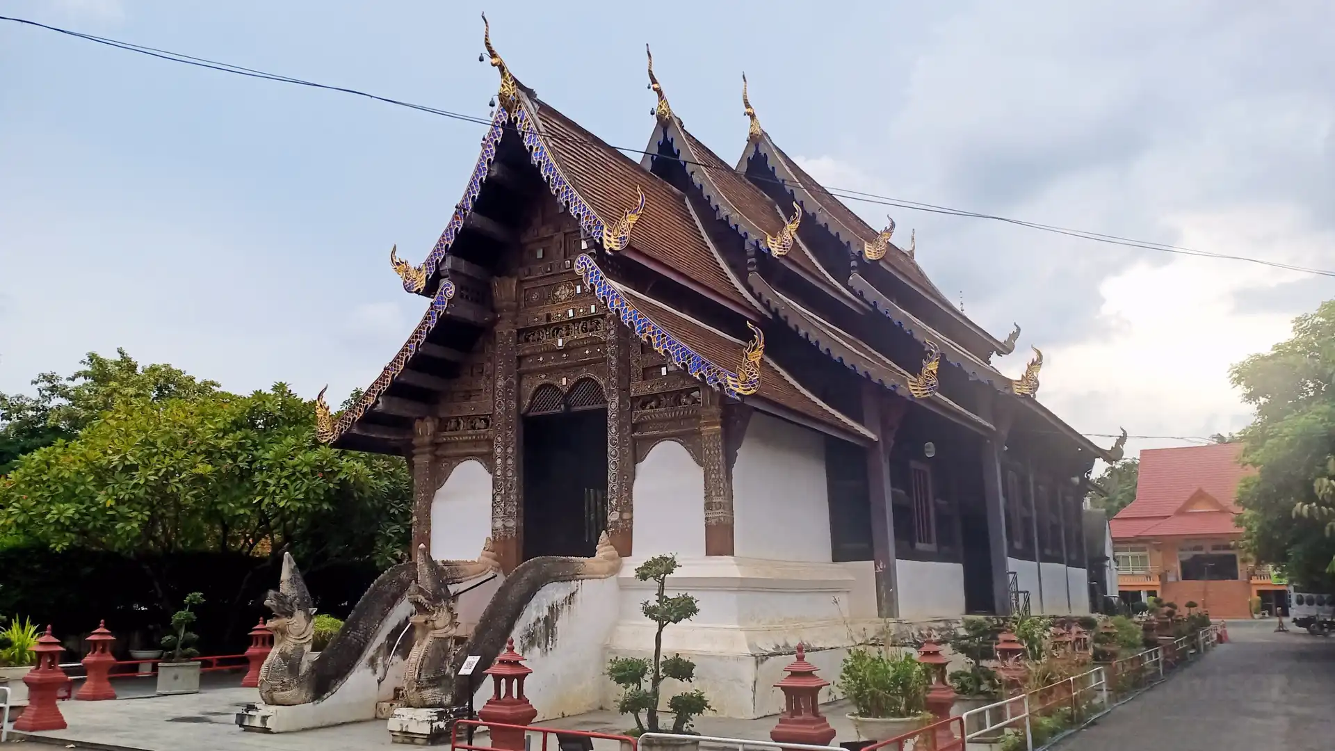 Hotels near Wat Prasat