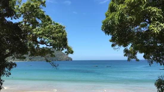 Las Cuevas Beach