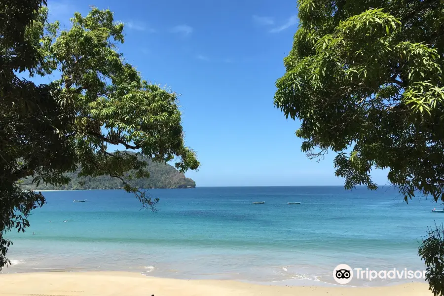 Las Cuevas Beach