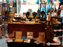 Leimana Hawaiian Artisan Jewelry and Gifts