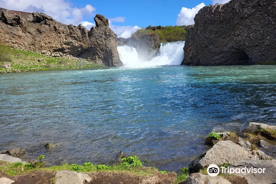 Hjalparfoss