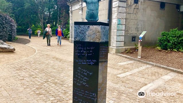 The Oscar Wilde Monument