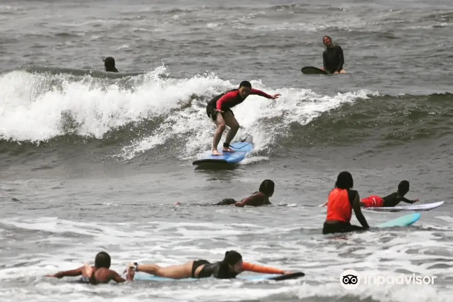 Bali mermaid surfing school