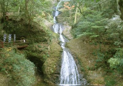 Atera-no-Nanataki Falls