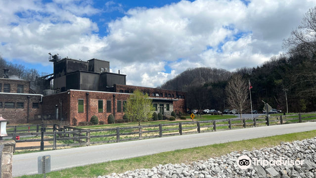 Cascade Hollow Distilling Co. (George Dickel Distillery)