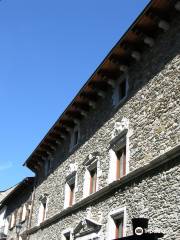 Palacio de los Condes de Ribagorza