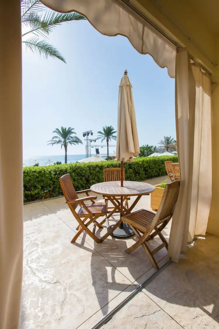 Hotels in Mestita