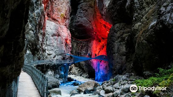 OUTDOOR - Glacier Canyon Grindelwald