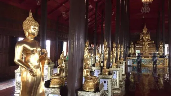 Wat Krathum Suea Pla
