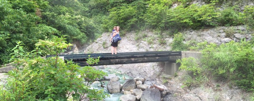 Kawarage Oyutaki (Hot Water Waterfall)