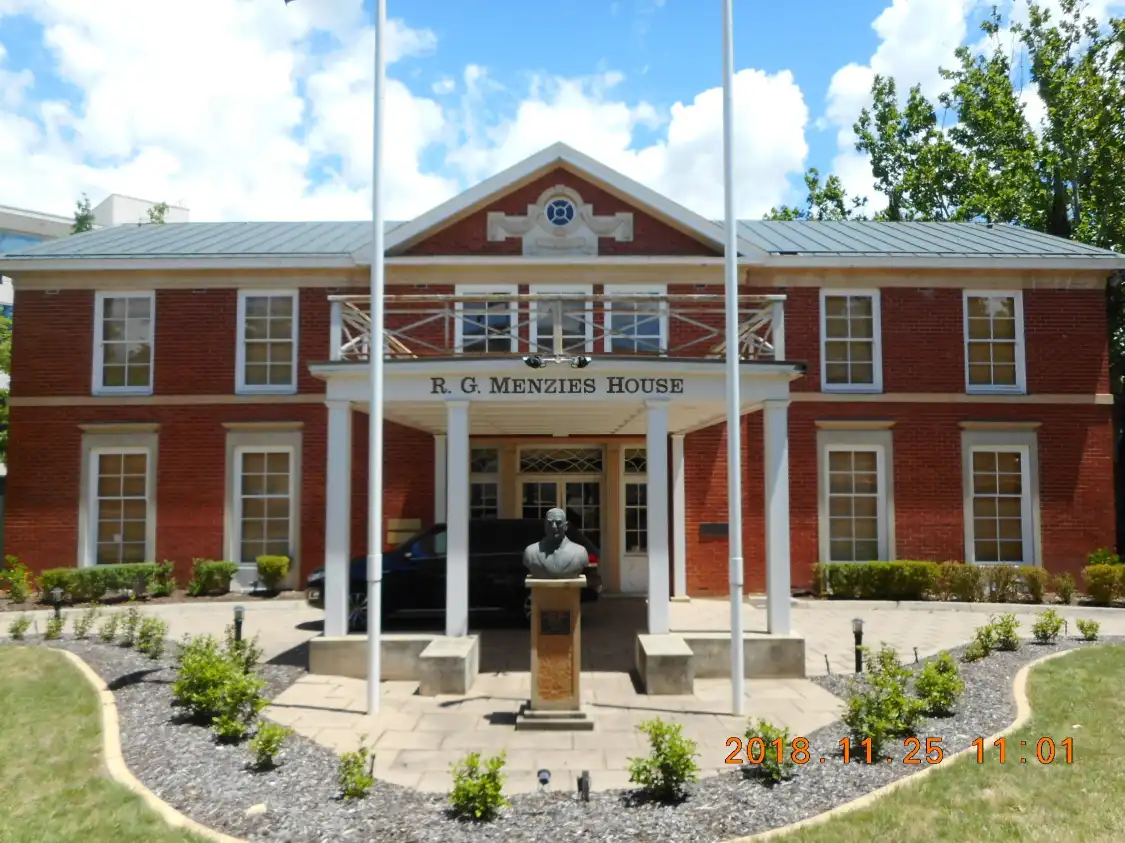 Hotels near R.G. Menzies House
