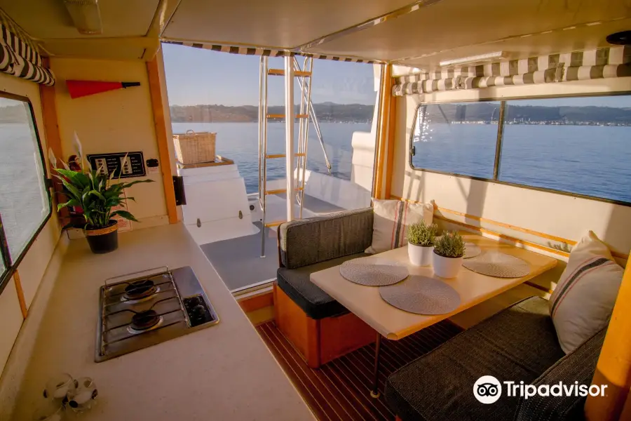 Knysna Houseboats - Day Charters