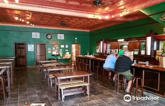 Molly's Pint Brewpub