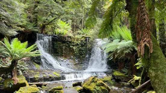 Horseshoe Falls