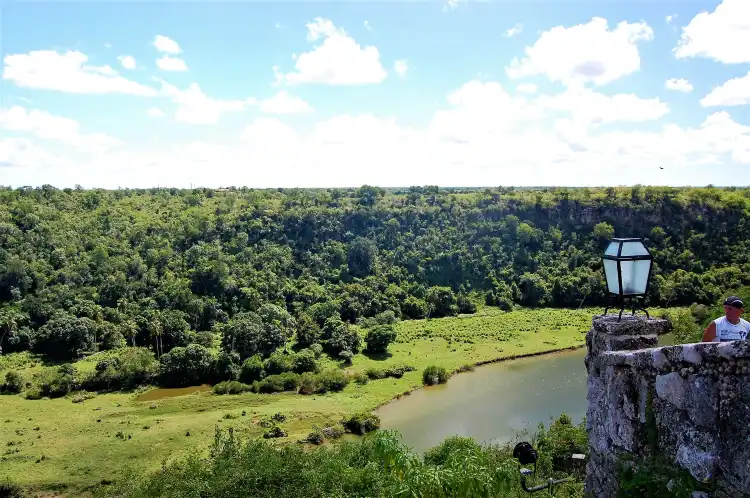 Hotels near Rio Chavon