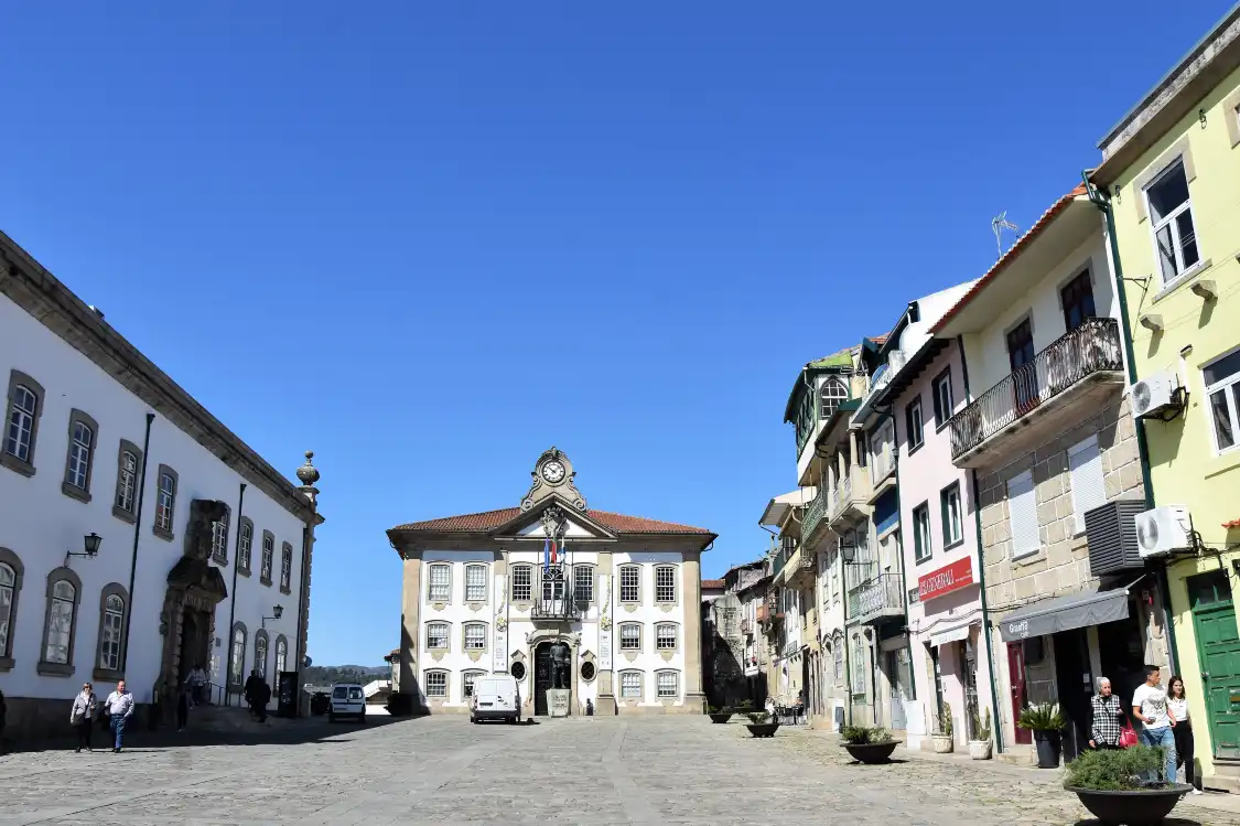 Hotels near Praca de Camoes