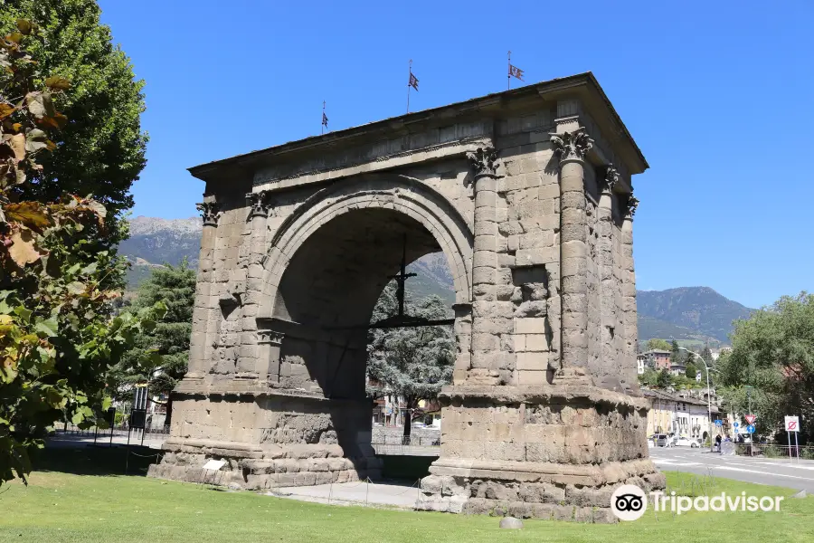 Arco Onorario d'Augusto