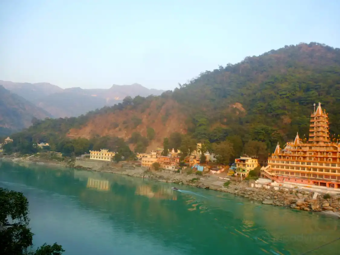 Hotels near Tera Manzil Temple