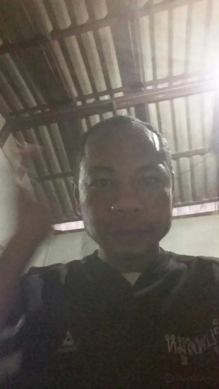 Отели в г. Hong Charoen