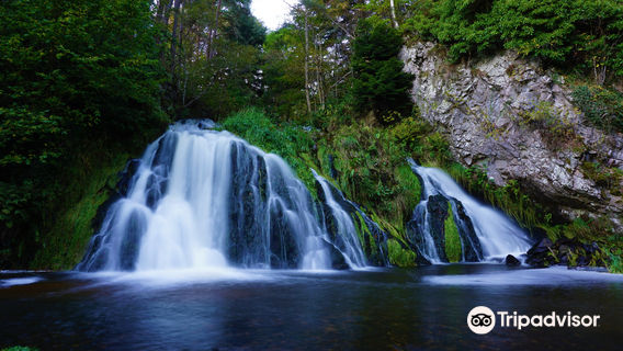 Dess Waterfall
