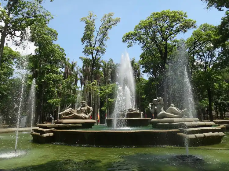 Các khách sạn gần Los Caobos Park