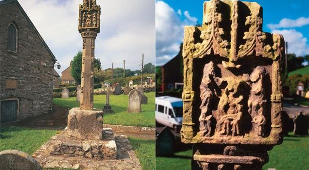 Derwen Chuchyard Cross