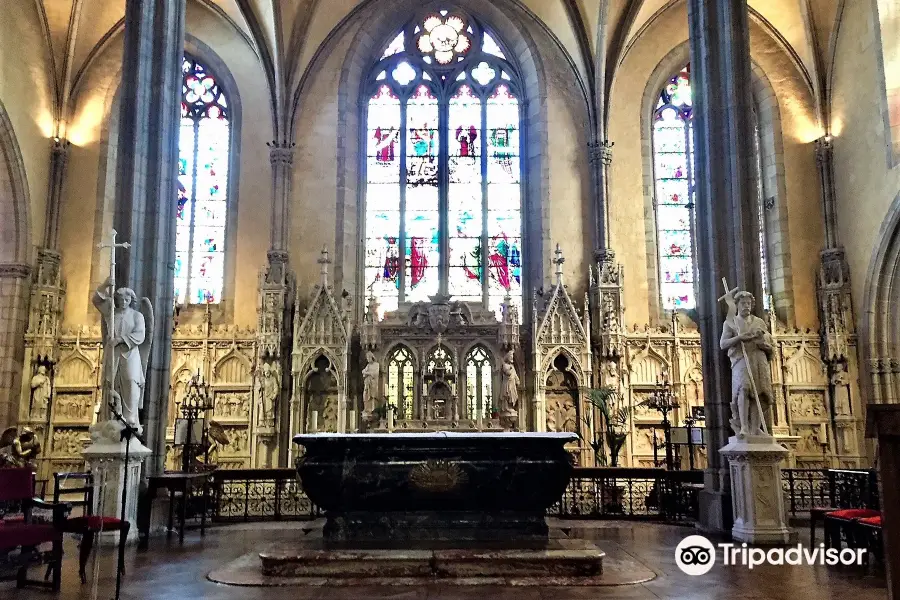 Basilique Saint Michel des Lions