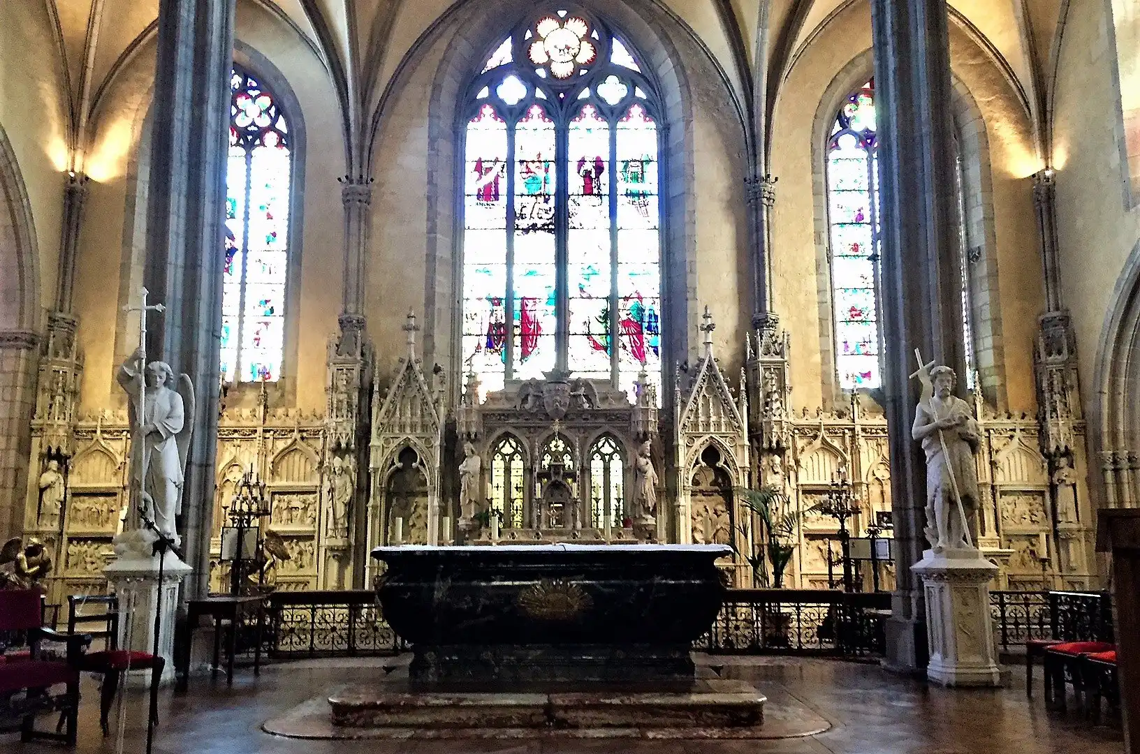 Hotels near Eglise St. Michel des Lions