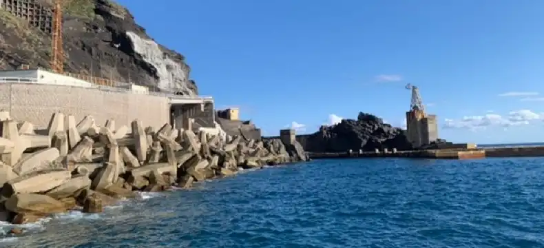 青ヶ島村のホテル