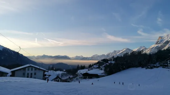 Skischule & Skiverleih Mosern-Seefeld