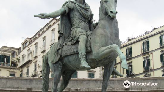 Statua di Ferdinando I di Borbone