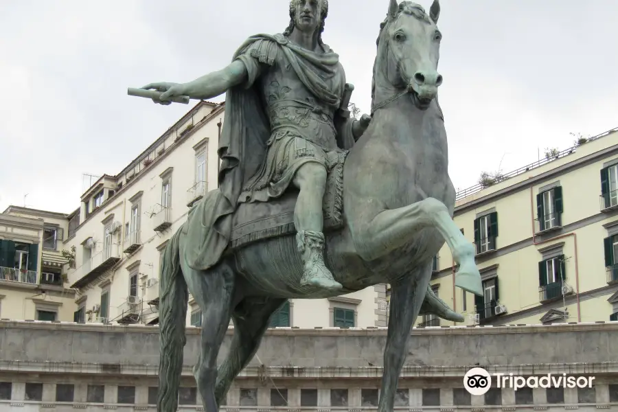 Statua di Ferdinando I di Borbone