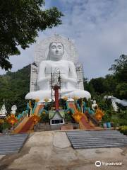 Wat Tham Phrathat Khao Prang