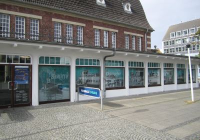 Kiel Maritime Museum Fish Market & Museum Bridge