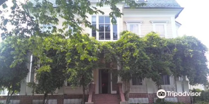 Wistariahurst Museum