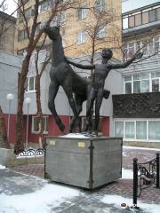 Bathing of Red Horse sculpture