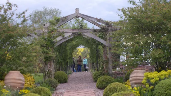 Mitton Manor Gardens