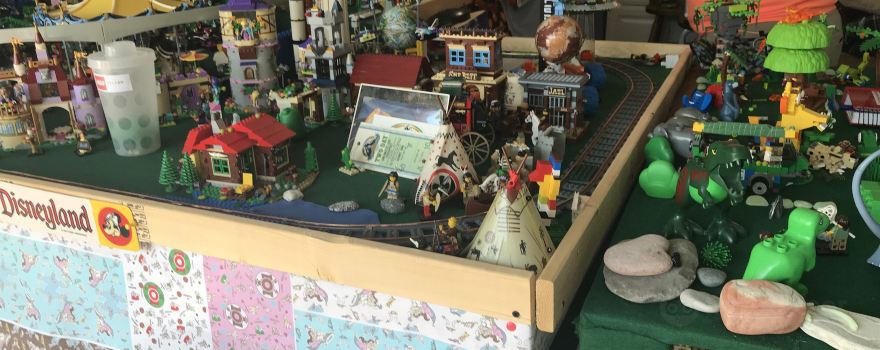 Land-O-Bricks & Model Trains