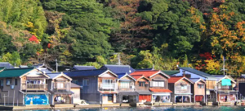 โรงแรมในอิเนะ