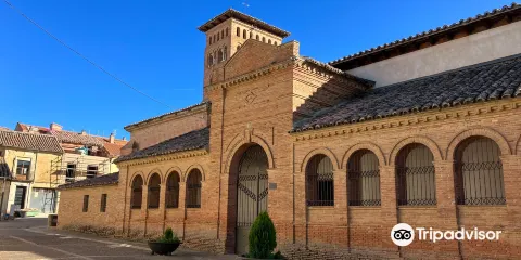 Iglesia de San Tirso